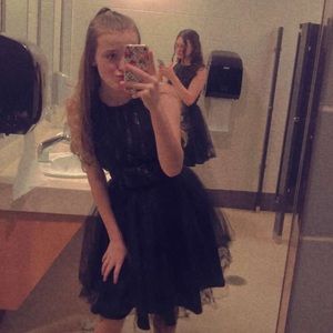 Meet your Posher, Halie